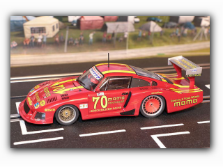 Carrera_Evolution_27180_Porsche_935-78_Moby_Dick_DRM_Norisring_1981.jpg